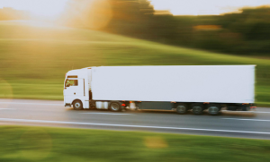 camión por carretera
